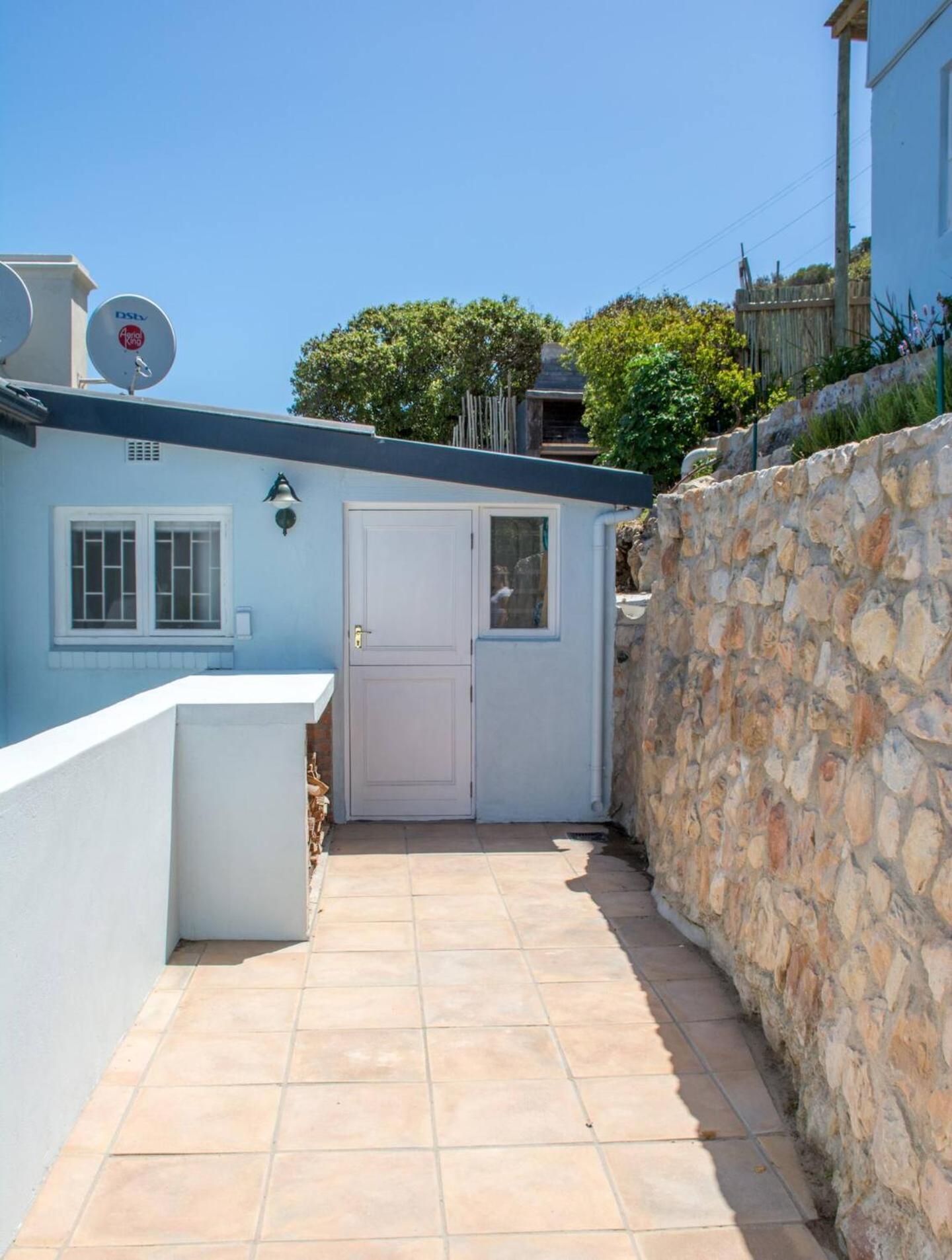 Modern Beach Apartment By Open Home Kalk Bay Exterior photo