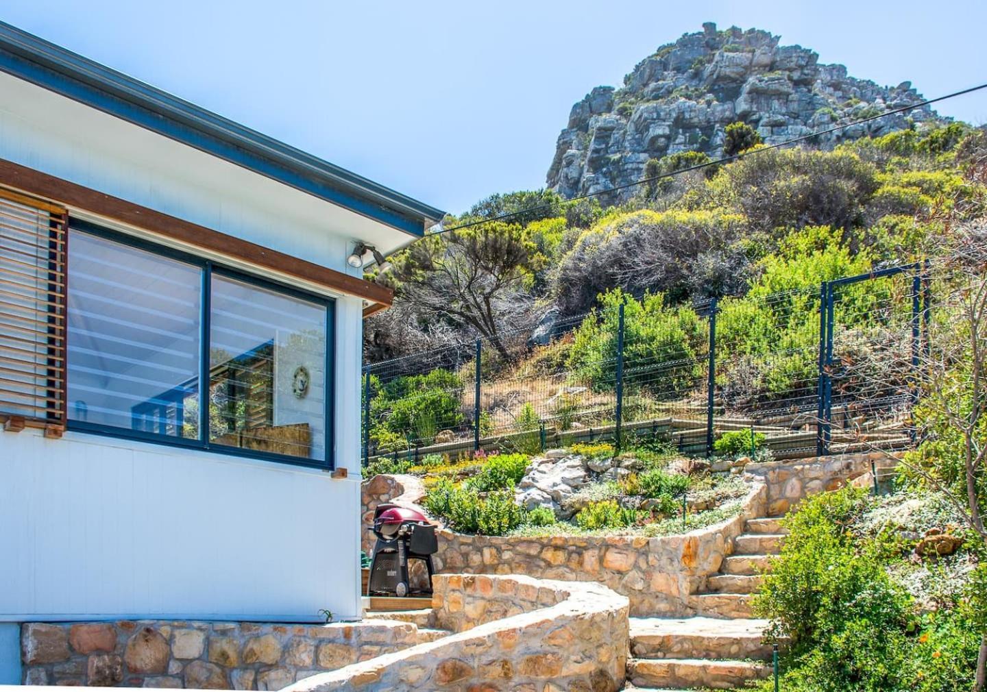 Modern Beach Apartment By Open Home Kalk Bay Exterior photo